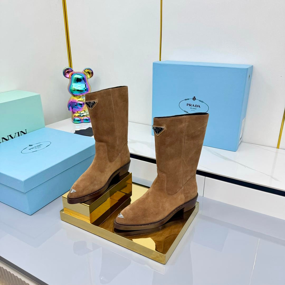 PRADA 25S POINTED TOE HIGH BOOTS 50MM IN RK BROWN SUEDE WITH LOGO