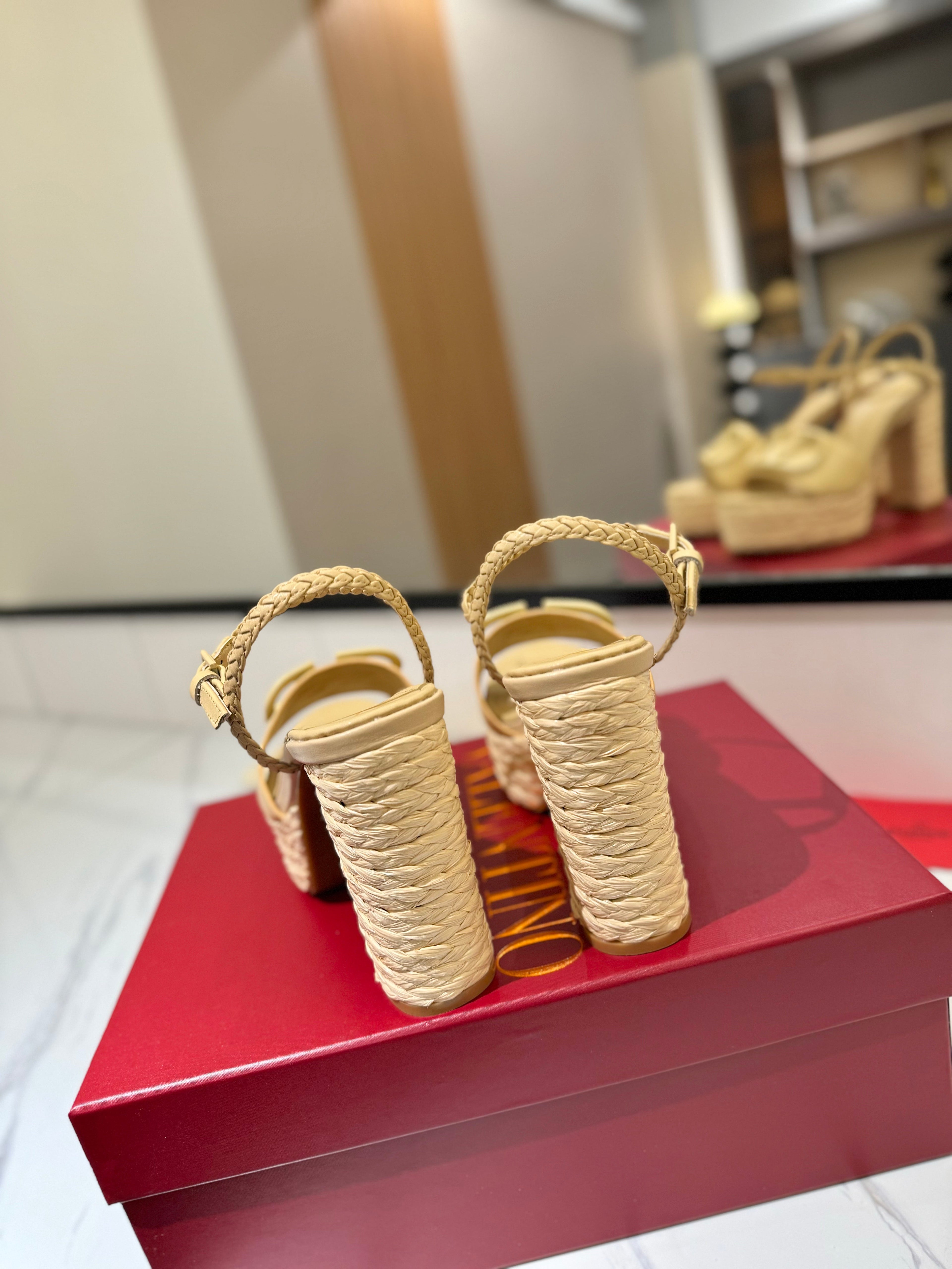 VLTN ESPADRILLE WEDGE SANDALS 25S 115 MM IN GOLDEN BEIGE LAMBSKIN