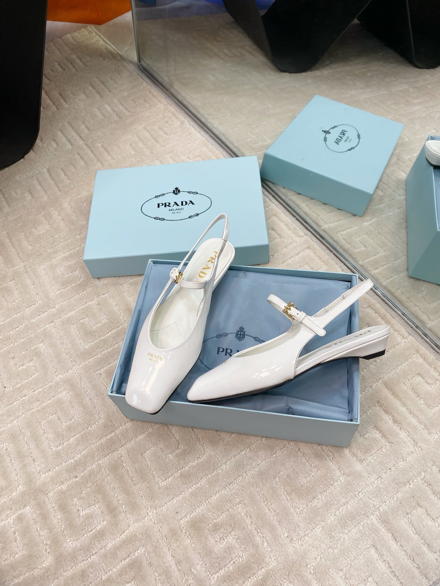 PRADA MARY JANE SLINGBACK SQUARE TOE IN WHITE PATENT SHEEPSKIN